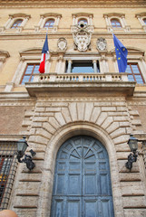 Fototapeta na wymiar Pałac Farnese Rzym wejście