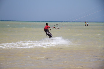 Kitesurfen - Kiteboarden im Roten Meer