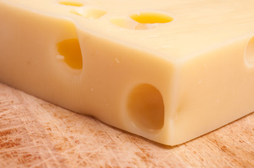 Schweizer Emmentaler Käse