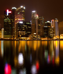 Fototapeta na wymiar Widok z Singapuru w porze nocnej