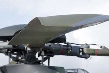 Rotor head of 4-bladed, large military helicopter