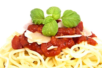 Fesh spaghetti with tomato sauce and parmesan