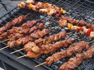 Cooking food - grilled mutton with vegetables