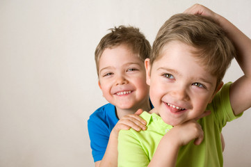 Fototapeta premium little brothers 3