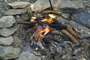 Würstchen grillen 004