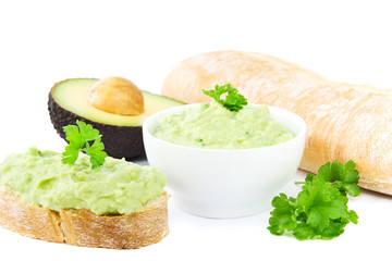 Guacamole mit Ciabatta