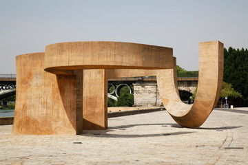 Monumento a la Tolerancia Sevilla