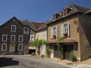 Fototapeta na wymiar Wioska Segur-le-Chateau, Correze, Limousin, Périgord