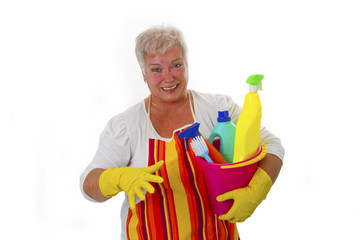 Seniorin beim Fruehjahrsputz