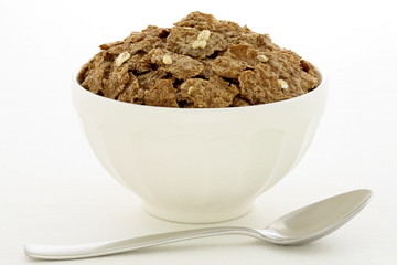 wheat bran flakes cereal breakfast with rolled oats