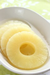 pineapple slices