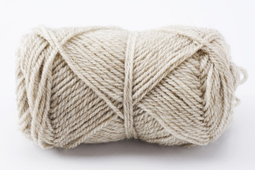 ベージュの毛糸玉