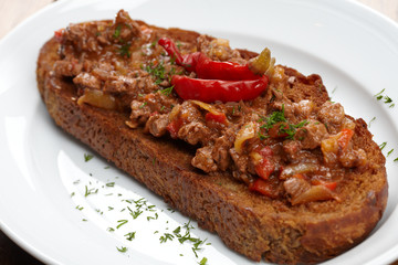 toast with roasted vegetables