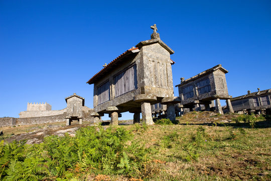 Espigueiros