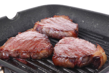 roast bloody beef fillet strips