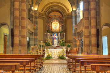 Obraz premium Catholic church interior view. Alba, Italy.