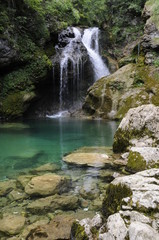 Fototapeta na wymiar Wasserfall im Vintgar Canyon, Slowenien