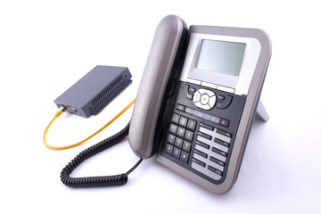 Téléphone fixe VOIP et modem convertisseur