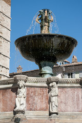 Fontana Maggiore, Perugia - bronze round vessel