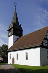 Fototapeta na wymiar St. Markuskirche in Derental