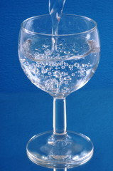 Verre d'eau de source