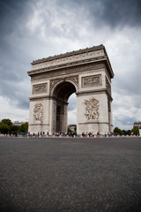 Fototapeta na wymiar Arc de Triomphe (Łuk Triumfalny)