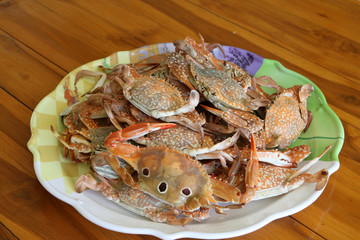 steamed crab in dish