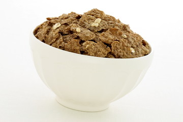 wheat bran flakes cereal breakfast with rolled oats