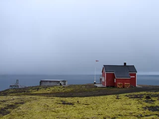 Weather station on nord coastline of Jan Mayen island © dalajlama