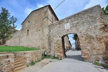 Mura di Populonia - Toscana Italia