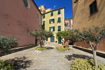 Fototapeta na wymiar Sori, mały kwadrat, Liguria, Włochy