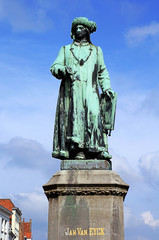 Fototapeta premium Estatua de Jan Van Eyck (Pintor)