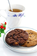 Chocolate chips cookies and hot tea.