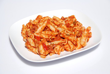 MACARRONES CON TOMATE. PLATOS COCINADOS