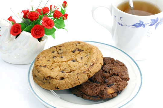 Chocolate chips cookies and hot tea.