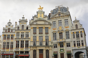 Fototapeta na wymiar Bruksela miejsce budynek grand, Belgia. Złoty Sculpture