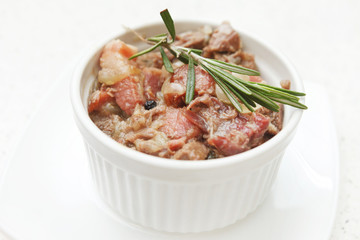 rabbit in a spicy sauce