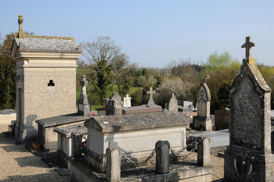 the cemetery of Condecourt  in Val d’Oise