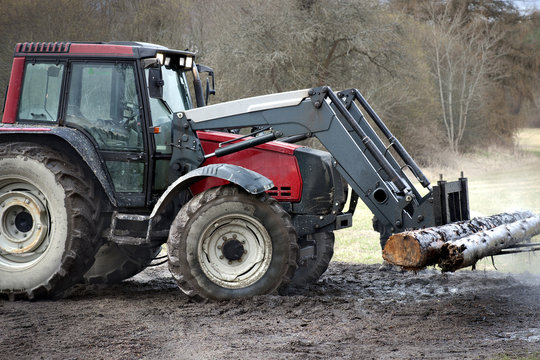 Red tractor