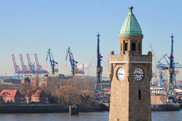 Turm an den Landungsbrücken