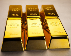 Gold bullions