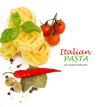 Italian Pasta with tomatoes, paprika and basil