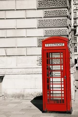 Papier Peint photo Lavable Rouge, noir, blanc Cabine téléphonique rouge de Londres