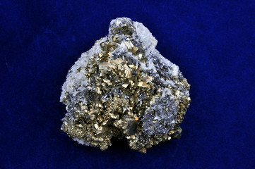 Pyrites druse