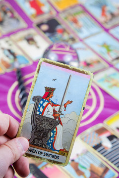 Queen of Swords, Tarot card, Major Arcana