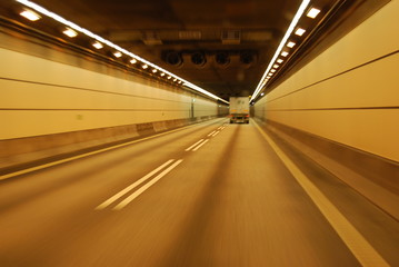 Tunnel