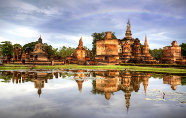 Fototapeta na wymiar Sukhothai Historical Park w Tajlandii iland.