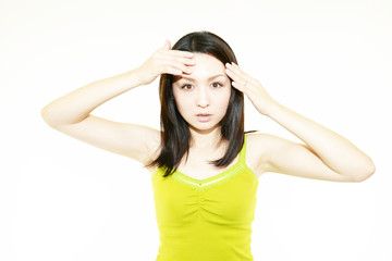 Fototapeta premium スキンケアをしている女性