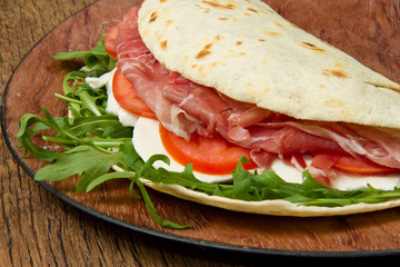 piadina romagnola - 41013813