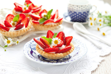 Strawberry tartlets